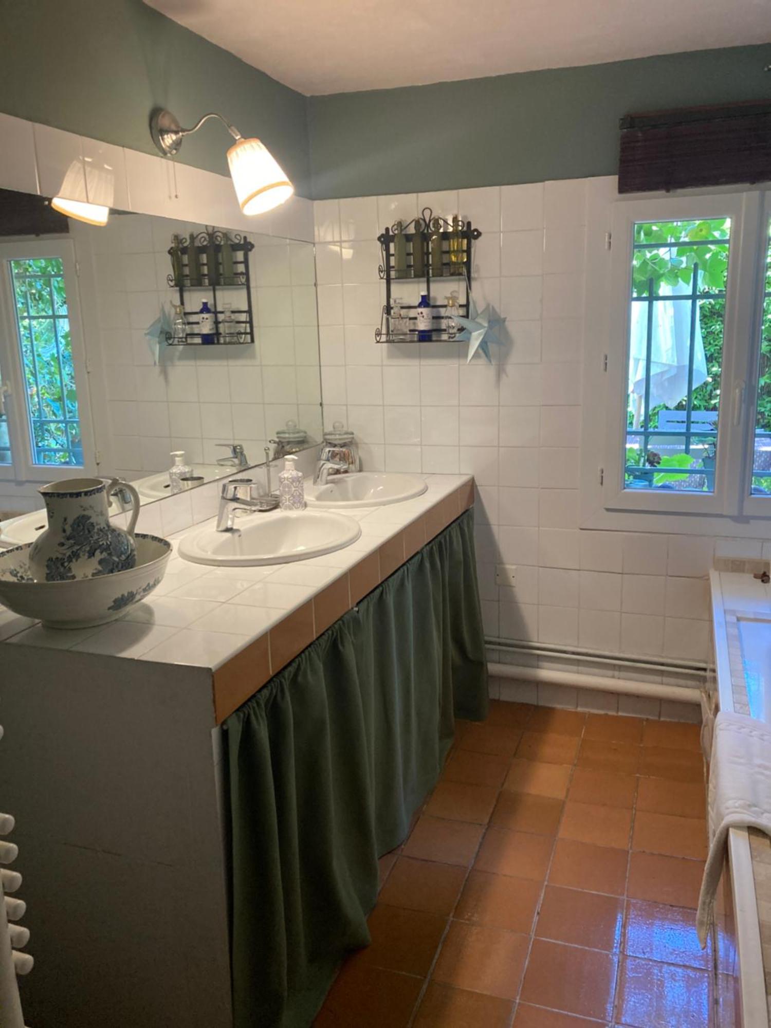 Appartement Complet Ou 2 Chambres De Charme En Centre-Ville Arles Eksteriør bilde