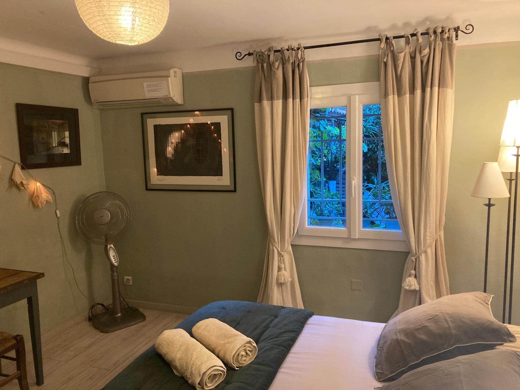 Appartement Complet Ou 2 Chambres De Charme En Centre-Ville Arles Eksteriør bilde